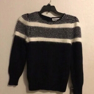 Alexandrea  ladies sweater blouse M